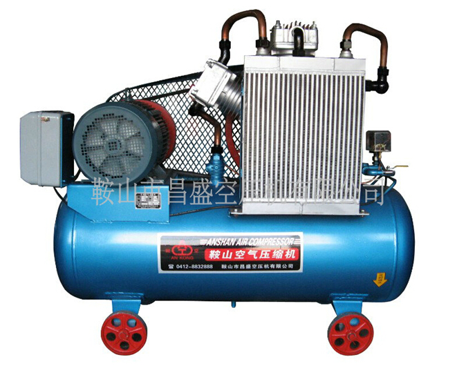 【噴漆無(wú)油空壓機(jī)】換油的小竅門。